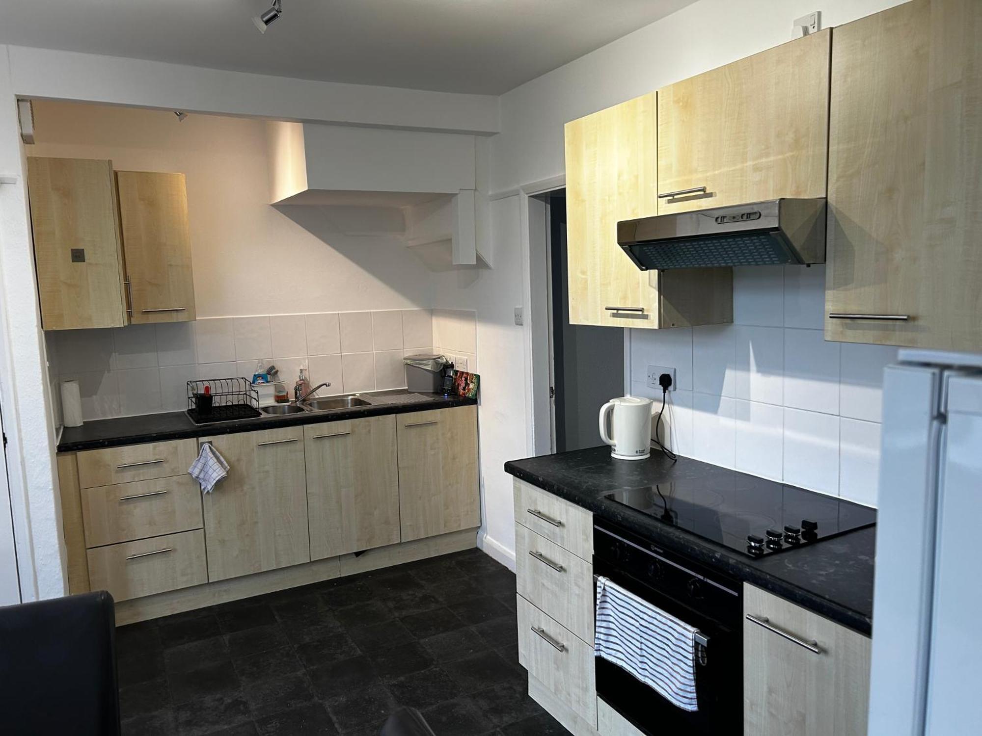 Family Home Near Cribbs Causeway And The Wave, Just 2 Minutes From Airbus And Rolls Royce 브리스틀 외부 사진